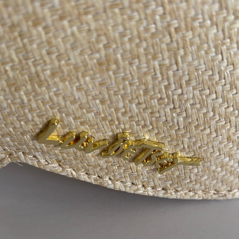 ☀️Betsey Johnson Cream Straw Fish Mini Bag - Picture 3 of 11